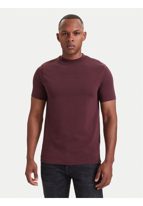 Karl Lagerfeld - KARL LAGERFELD T-Shirt 755040 564235 Czerwony Regular Fit. Typ kołnierza: dekolt w karo. Kolor: czerwony. Materiał: bawełna