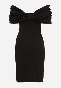 Born2be - Czarna Taliowana Sukienka Dopasowana z Odsłoniętymi Ramionami i Drapowaniem Palamiria. Okazja: na randkę, na imprezę. Kolor: czarny #6