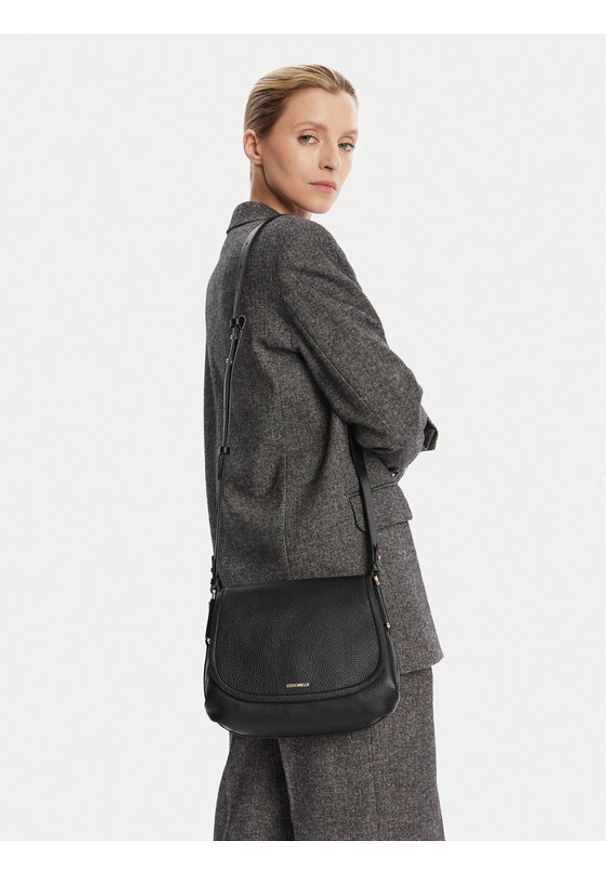 Coccinelle Torba COCCINELLE REBEKKA Czarny. Kolor: czarny. Materiał: skórzane