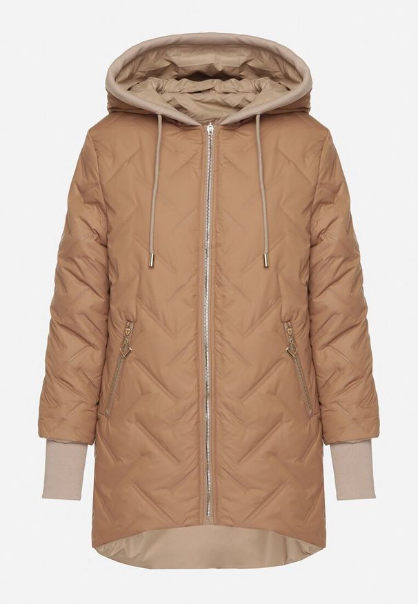 Born2be - Jasnobrązowa Pikowana Kurtka z Przedłużonym Tyłem i Kapturem Melune. Okazja: na co dzień. Kolor: brązowy. Materiał: jeans. Wzór: aplikacja. Styl: casual, klasyczny