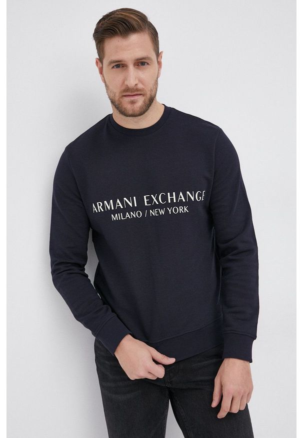 Armani Exchange Bluza bawełniana męska kolor granatowy z nadrukiem. Okazja: na co dzień. Kolor: niebieski. Materiał: bawełna. Wzór: nadruk. Styl: casual