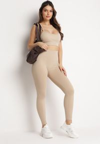 Born2be - Beżowy Komplet Sportowy Biustonosz na Ramiączkach i Legginsy z Gumką w Pasie Nadlira. Kolor: beżowy. Sport: fitness #4