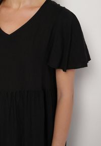 Born2be - Czarna Sukienka z Wiskozy o Rozkloszowanym Kroju Nattalana. Okazja: na co dzień. Kolor: czarny. Materiał: wiskoza. Typ sukienki: rozkloszowane. Styl: klasyczny, casual #7