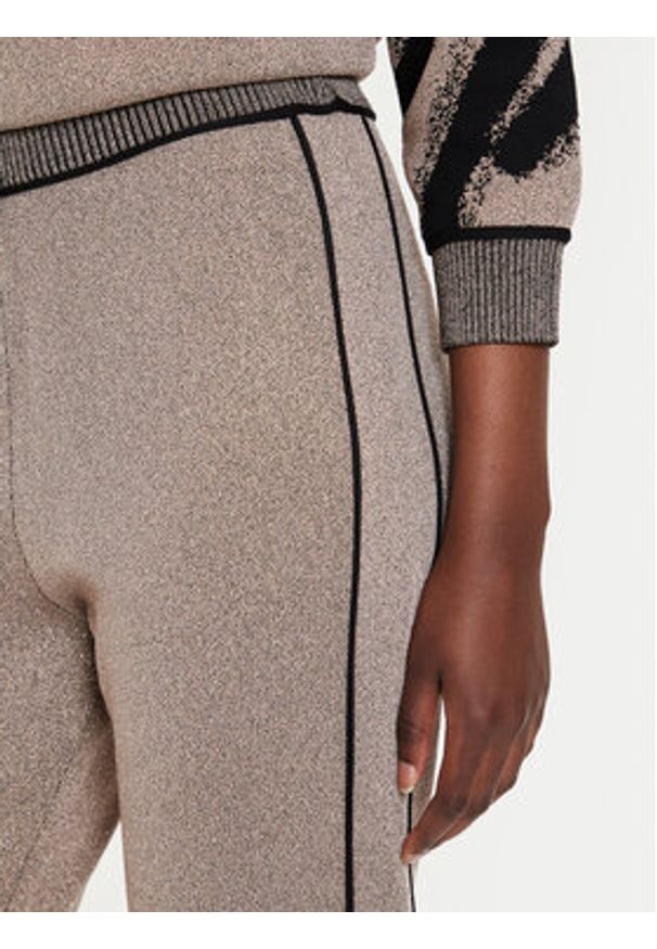 Liu Jo Sport Spodnie dresowe TF4104 MS49I Złoty Regular Fit. Kolor: złoty. Materiał: wiskoza