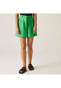 Regatta - Damskie spodenki Sabela II. Kolor: zielony. Materiał: bawełna, len. Sport: turystyka piesza #1