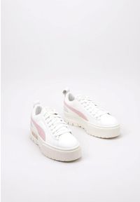 Buty do chodzenia damskie Puma Mayze Thrifted Wns. Zapięcie: sznurówki. Kolor: biały, różowy, wielokolorowy. Materiał: syntetyk, materiał. Szerokość cholewki: normalna. Sport: turystyka piesza