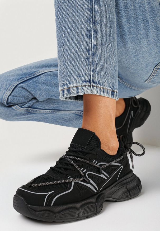 Born2be - Czarne Sneakersy z Ekoskóry na Grubej Podeszwie z Podwójnym Sznurowaniem Cellira. Zapięcie: sznurówki. Kolor: czarny. Materiał: jeans. Wzór: aplikacja