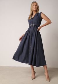 Born2be - Granatowa Koszulowa Sukienka Bez Rękawów z Wiskozy i Bawełny z Paskiem Suranon. Okazja: na co dzień. Kolor: niebieski. Materiał: wiskoza, bawełna. Długość rękawa: bez rękawów. Sezon: wiosna, lato. Typ sukienki: koszulowe. Styl: casual, elegancki, klasyczny #1