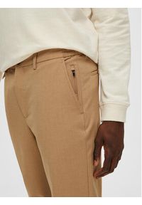 Selected Homme Spodnie materiałowe 16085270 Brązowy Slim Fit. Kolor: brązowy. Materiał: materiał #5