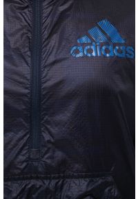 Adidas - adidas wiatrówka Season HD4335 kolor granatowy przejściowa oversize. Kolor: niebieski. Materiał: tkanina, materiał. Długość: krótkie #5
