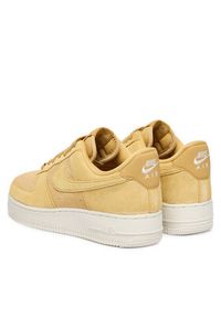 Nike Sneakersy Air Force 1'07 HJ5336 700 Beżowy. Kolor: beżowy. Materiał: skóra, zamsz. Model: Nike Air Force #3