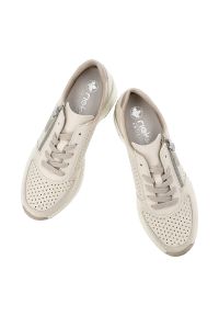 Sneakersy damskie Rieker, cholewka perforowana sznurowanie zamek z boku wzmocniony nosek niski profil kontrastowe wstawki miękka wyściółka stabilna k. Okazja: na spacer, na co dzień. Zapięcie: sznurówki. Kolor: beżowy. Materiał: jeans. Szerokość cholewki: normalna. Styl: elegancki, casual, sportowy #9