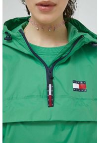 Tommy Jeans kurtka damska kolor zielony przejściowa oversize. Typ kołnierza: kaptur. Kolor: zielony. Materiał: poliamid. Długość: krótkie #4