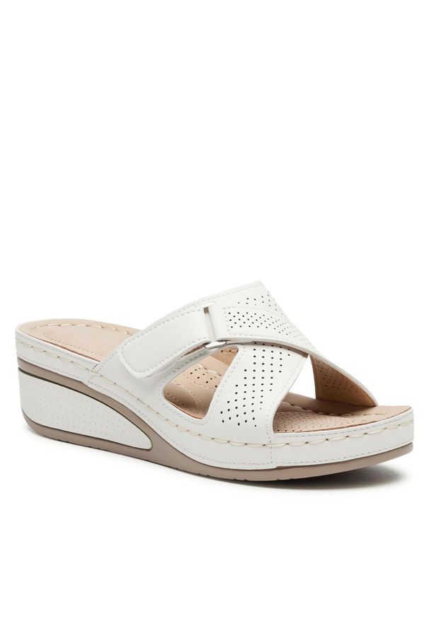Klapki Clara Barson WS210703-01 White 1. Kolor: beżowy. Materiał: skóra