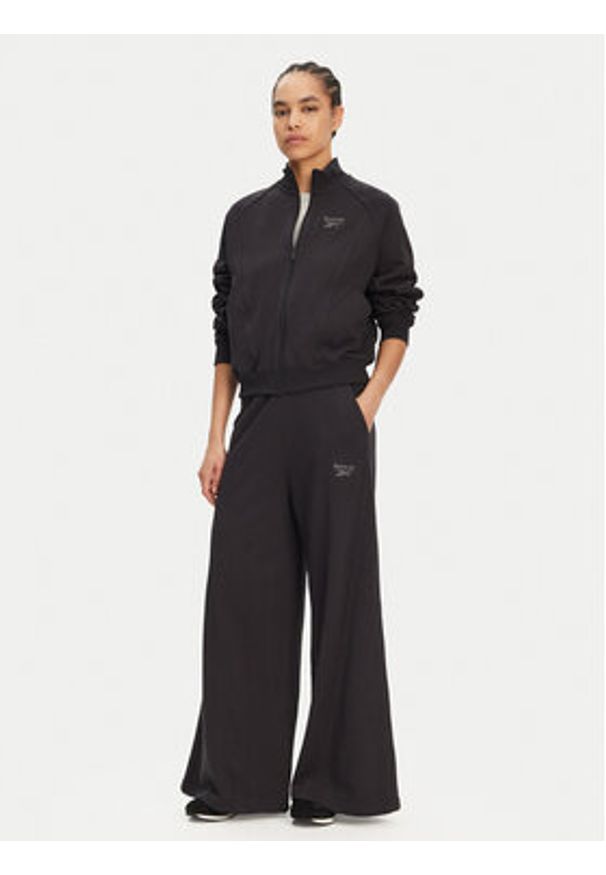 Reebok Bluza 100214104 139-18-00 Czarny Regular Fit. Kolor: czarny. Materiał: bawełna