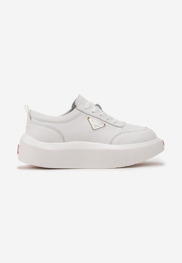 Renee - Białe Skórzane Sneakersy na Platformie z Niewielką Wstawką z Boku Renipa. Kolor: biały. Materiał: skóra. Szerokość cholewki: normalna. Obcas: na platformie