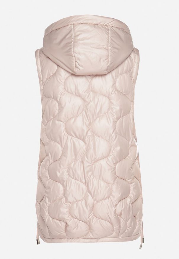 Born2be - Różowa Kamizelka Pikowana z Odpinanym Kapturem Vilzeki. Okazja: na co dzień. Kolor: różowy. Materiał: jeans. Styl: elegancki, casual, klasyczny
