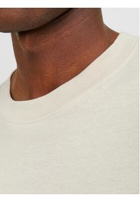 Jack & Jones - Jack&Jones T-Shirt Bradley 12249319 Beżowy Regular Fit. Kolor: beżowy. Materiał: bawełna #6