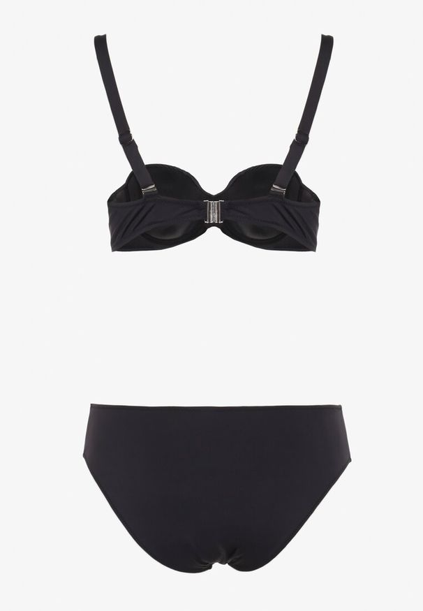 Born2be - Czarne Bikini Strój Kąpielowy Dwuczęściowy Biustonosz z Supełkiem i Figi Carinela. Kolor: czarny. Wzór: aplikacja