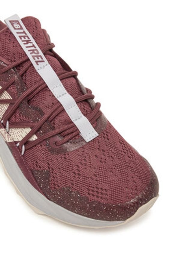 New Balance Sneakersy Tektrel WTTTRRM1 Czerwony. Kolor: czerwony. Materiał: materiał