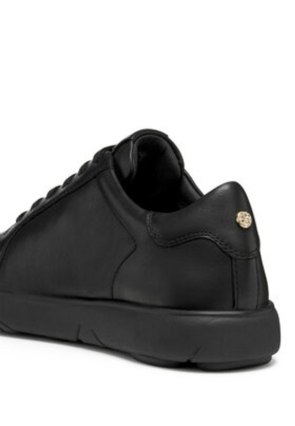 Geox Sneakersy D Nebula 2.0 C D563TD 00085 C9999 Czarny. Kolor: czarny. Materiał: skóra