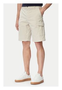 Guess Szorty materiałowe M6GDVA W1703 Kremowy Regular Fit. Kolor: kremowy. Materiał: bawełna #1