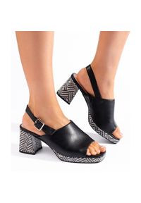 Czarne stylowe sandały na słupku Sergio Leone. Kolor: czarny. Obcas: na słupku. Styl: elegancki #4