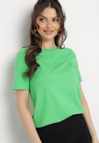 Born2be - Zielony Gładki T-shirt z Elastycznej Bawełny z Krótkim Rękawem Derdiara. Kolor: zielony. Materiał: bawełna. Długość rękawa: krótki rękaw. Długość: krótkie. Wzór: gładki