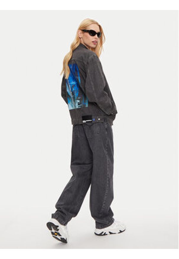 Karl Lagerfeld Jeans Kurtka jeansowa 246J1401 Szary Relaxed Fit. Kolor: szary. Materiał: bawełna