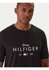 TOMMY HILFIGER - Tommy Hilfiger T-Shirt MW0MW41455 Czarny Regular Fit. Kolor: czarny. Materiał: bawełna #4