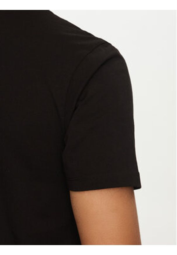 C.P. Company T-Shirt 18CMTS138A005100W Czarny Regular Fit. Kolor: czarny. Materiał: bawełna