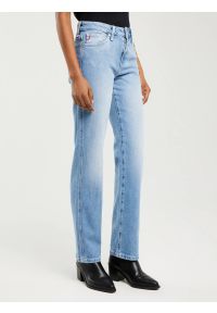 Big-Star - Jeansy damskie z prostą nogawką jasnoniebieskie Myrra 113. Kolor: niebieski. Długość: krótkie. Styl: klasyczny #5