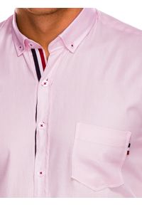 Ombre Clothing - Koszula męska z kontrastową plisą REGULAR FIT - pudrowy róż K490 - M. Typ kołnierza: button down. Kolor: różowy. Materiał: bawełna, tkanina, poliester. Długość rękawa: długi rękaw. Długość: długie. Styl: elegancki #3