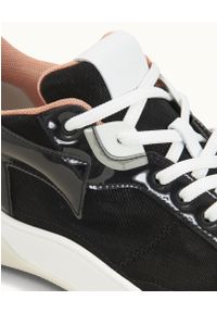 TOD'S - Czarne sneakersy na wysokiej podeszwie. Kolor: czarny. Materiał: guma, tkanina. Wzór: gładki #9