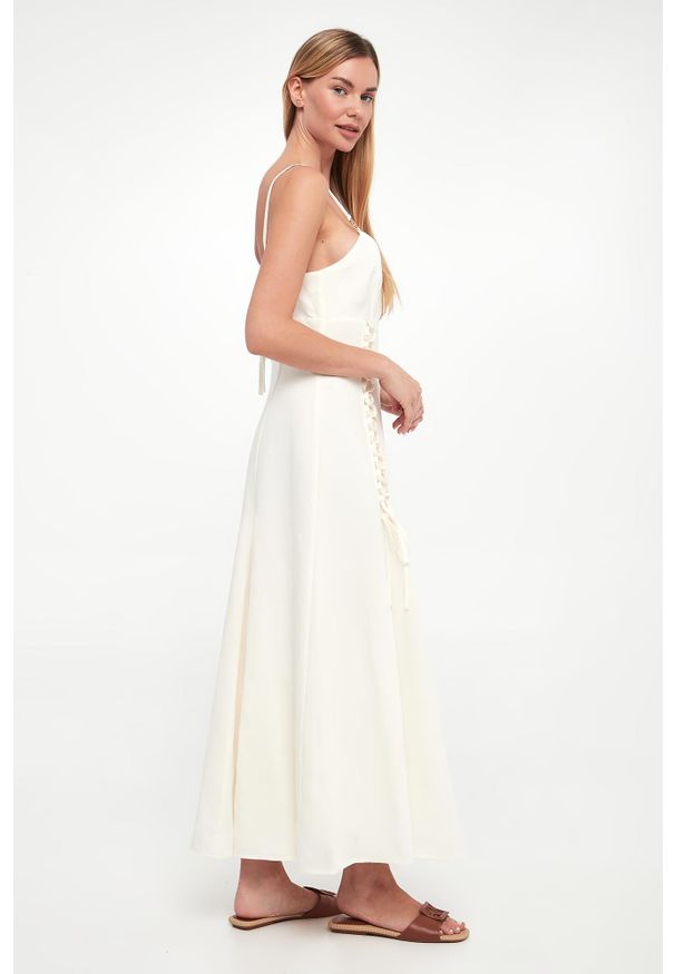 Twinset Milano - Sukienka midi lniana TWINSET. Materiał: len. Długość: midi