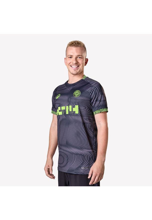 KIPSTA - Koszulka piłkarska Kipsta Viralto II Wavy. Kolor: wielokolorowy, żółty, zielony, czarny, szary. Materiał: poliester, elastan, tkanina, prążkowany, materiał. Sport: piłka nożna