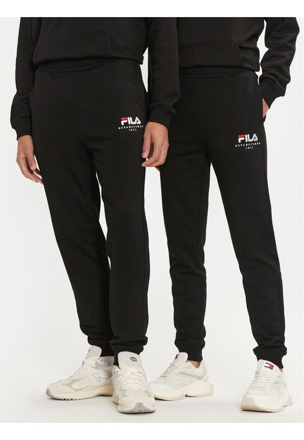 Fila Spodnie dresowe Unisex Bovrup FAU0146 Czarny Regular Fit. Kolor: czarny. Materiał: bawełna