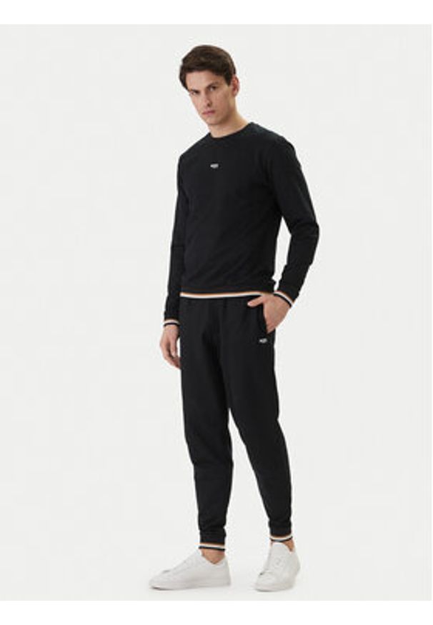 BOSS Spodnie dresowe Iconic 50554830 Czarny Regular Fit. Kolor: czarny. Materiał: bawełna
