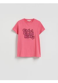 Reserved - T-shirt z nadrukiem - różowy. Kolor: różowy. Materiał: bawełna, dzianina. Wzór: nadruk #1