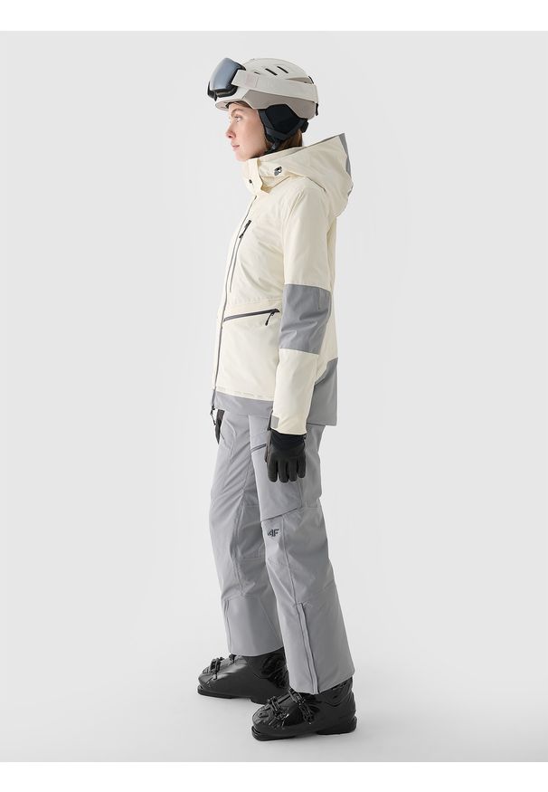 4f - 4F Kurtka narciarska membrana 15000 damska - biała XL. Typ kołnierza: kaptur. Kolor: biały. Materiał: dzianina, włókno, materiał, tkanina. Długość: długie. Wzór: aplikacja, gładki. Sezon: zima. Styl: klasyczny