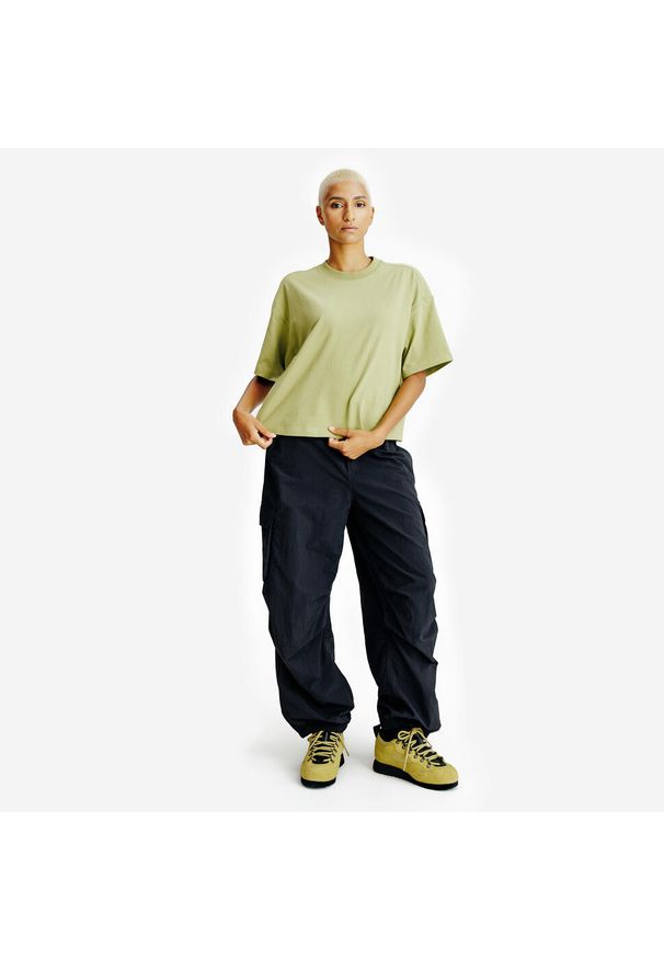 Decathlon - Koszulka Crop damska. Kolor: zielony. Materiał: bawełna, materiał, elastan. Długość: krótkie