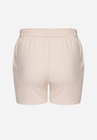 Born2be - Beżowe Szorty Typu Bermudy z Wysokim Stanem z Gumką w Pasie i Wiązaniem Seviiana. Okazja: na co dzień. Stan: podwyższony. Kolekcja: plus size. Kolor: beżowy. Materiał: koronka, materiał. Wzór: koronka. Sezon: lato. Styl: elegancki, casual