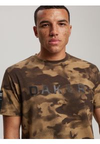 Diverse - T-shirt męski z nadrukiem DKR D 0723 S1825 - - Rozmiar: XL. Kolor: brązowy. Materiał: bawełna. Wzór: nadruk