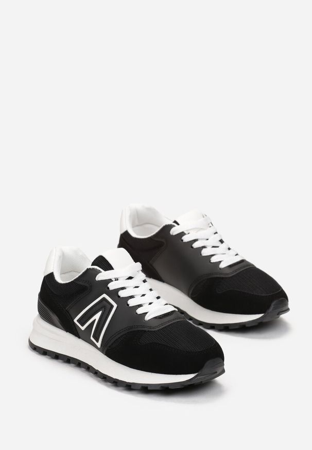 Born2be - Czarne Sneakersy przed Kostkę z Ozdobnymi Przeszyciami Evecca. Wysokość cholewki: przed kostkę. Kolor: czarny