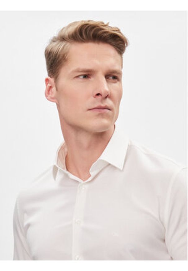 Calvin Klein Koszula K10K112305 Biały Slim Fit. Kolor: biały. Materiał: bawełna