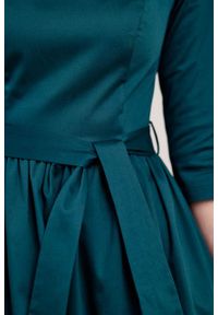 Marie Zélie - Sukienka Melia bawełna z elastanem zieleń. Typ kołnierza: kokarda. Materiał: bawełna, elastan. Styl: klasyczny #2