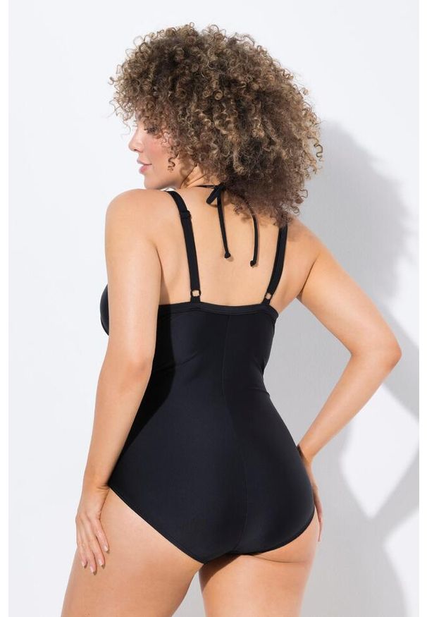 ULLA POPKEN - Damski Strój kąpielowy miękkie miseczki z fiszbinami wiązany z tyłu na szyi. Kolekcja: plus size. Kolor: czarny. Materiał: materiał, elastan, poliamid