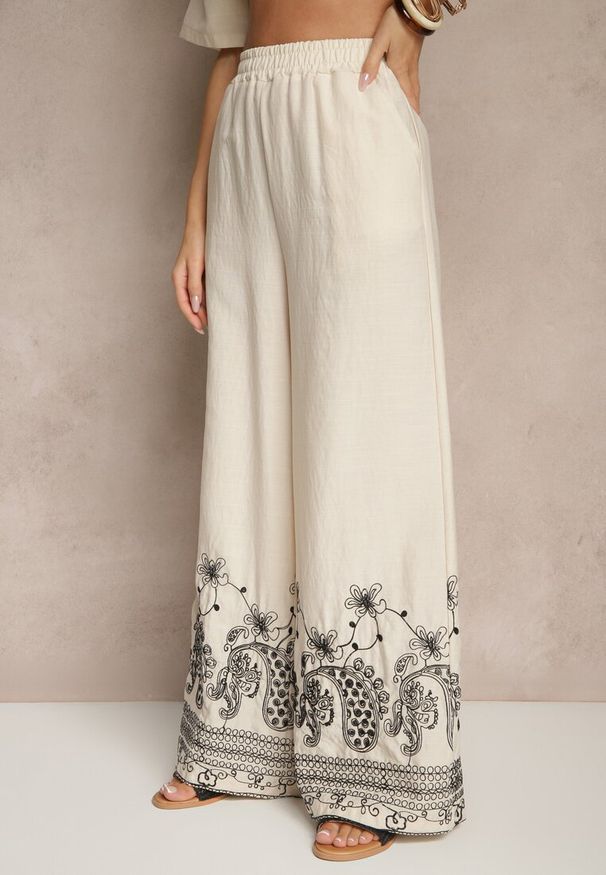 Renee - Beżowy Wiskozowy Komplet z Kwiatowym Zdobieniem Koszula i Szerokie Spodnie Mevilene. Kolor: beżowy. Materiał: wiskoza. Wzór: kwiaty, aplikacja