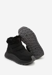 Renee - Czarne Sneakersy Śniegowce Vices z Futerkiem na Platformie Zapinane na Rzep Nelosena. Okazja: na spacer. Zapięcie: rzepy. Kolor: czarny. Materiał: futro. Szerokość cholewki: normalna. Sezon: zima. Obcas: na platformie. Sport: turystyka piesza #6