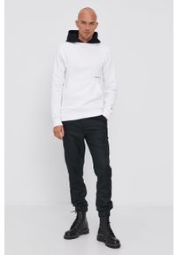 Calvin Klein Jeans - Bluza bawełniana. Okazja: na co dzień. Typ kołnierza: kaptur. Kolor: biały. Materiał: bawełna. Styl: casual #7